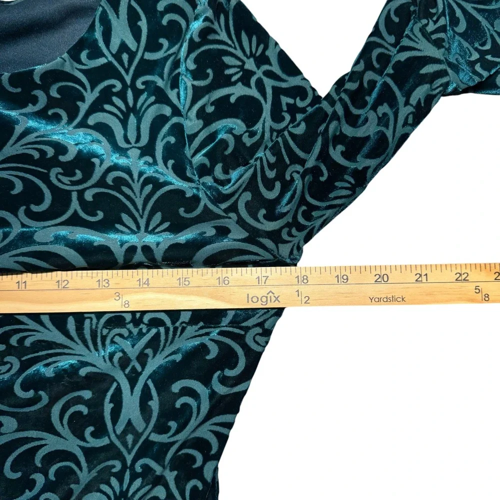 Liz Claiborne Green Burnout Velvet Bell Sleeve Dress 6 Fairy Grunge  Whimsigoth‎